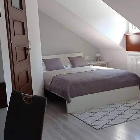 Privatunterkunft Wypoczynek Pod Lasem Bad Kudowa